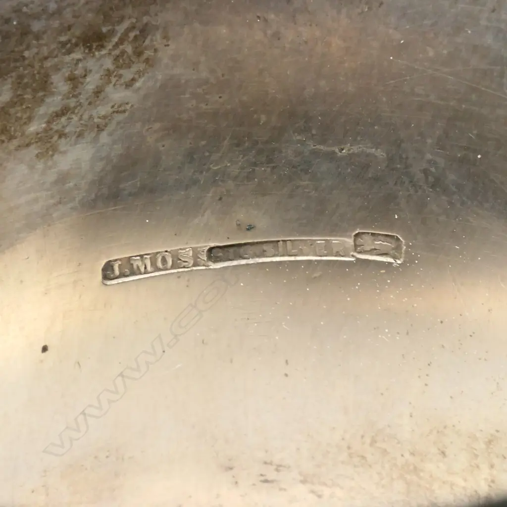 J. Moss (Timaru) silver napkin ring, Image 1++